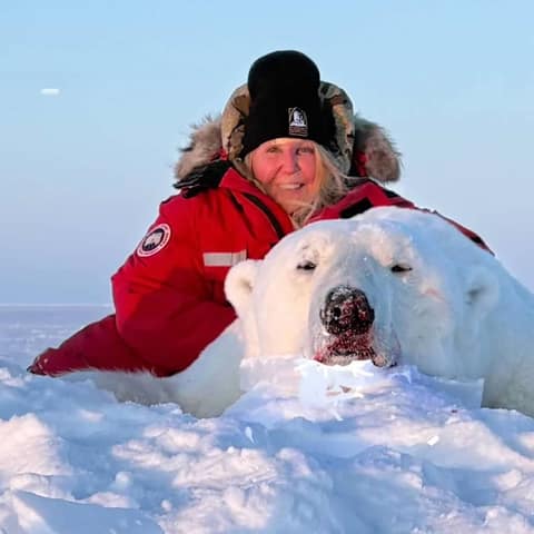 Peggy Barnnett Lee, Polar Bear, Nunavut, Canada